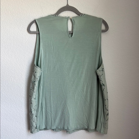 LOFT Green Embellished Sleeveless Blouse - Picture 6 of 11